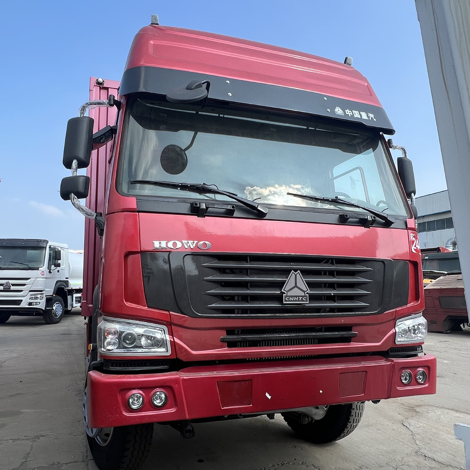SINOTRUK HOWO - Камион фургон: снимка 2 SINOTRUK HOWO - Камион фургон: снимка 2
