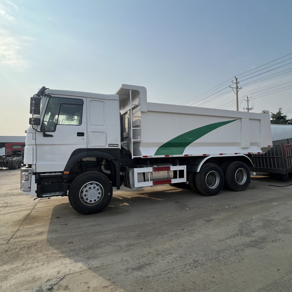 SINOTRUK HOWO - Камион фургон: снимка 5 SINOTRUK HOWO - Камион фургон: снимка 5