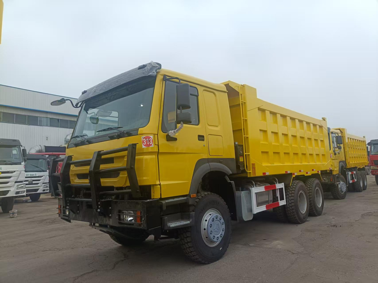 SINOTRUK HOWO - Самосвал камион: снимка 1 SINOTRUK HOWO - Самосвал камион: снимка 1