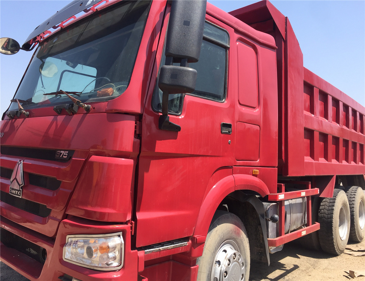 SINOTRUK HOWO - Самосвал камион: снимка 3 SINOTRUK HOWO - Самосвал камион: снимка 3