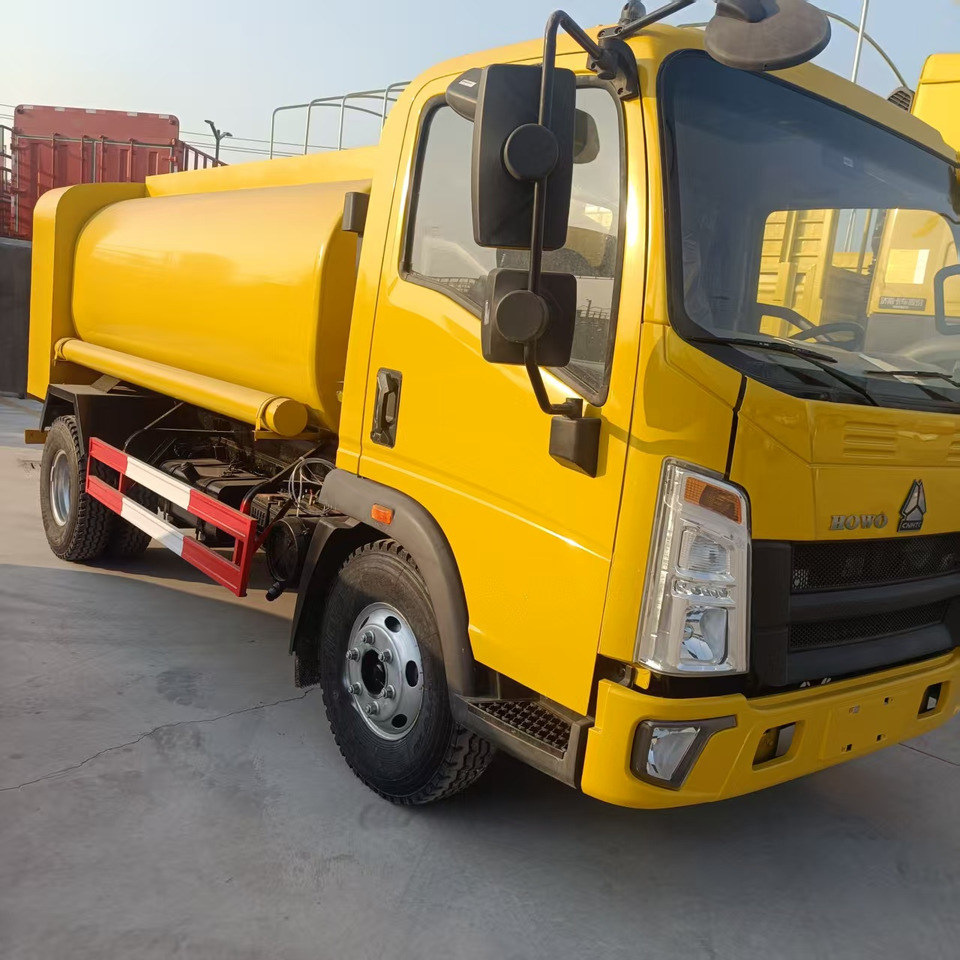SINOTRUK HOWO - Камион цистерна: снимка 4 SINOTRUK HOWO - Камион цистерна: снимка 4