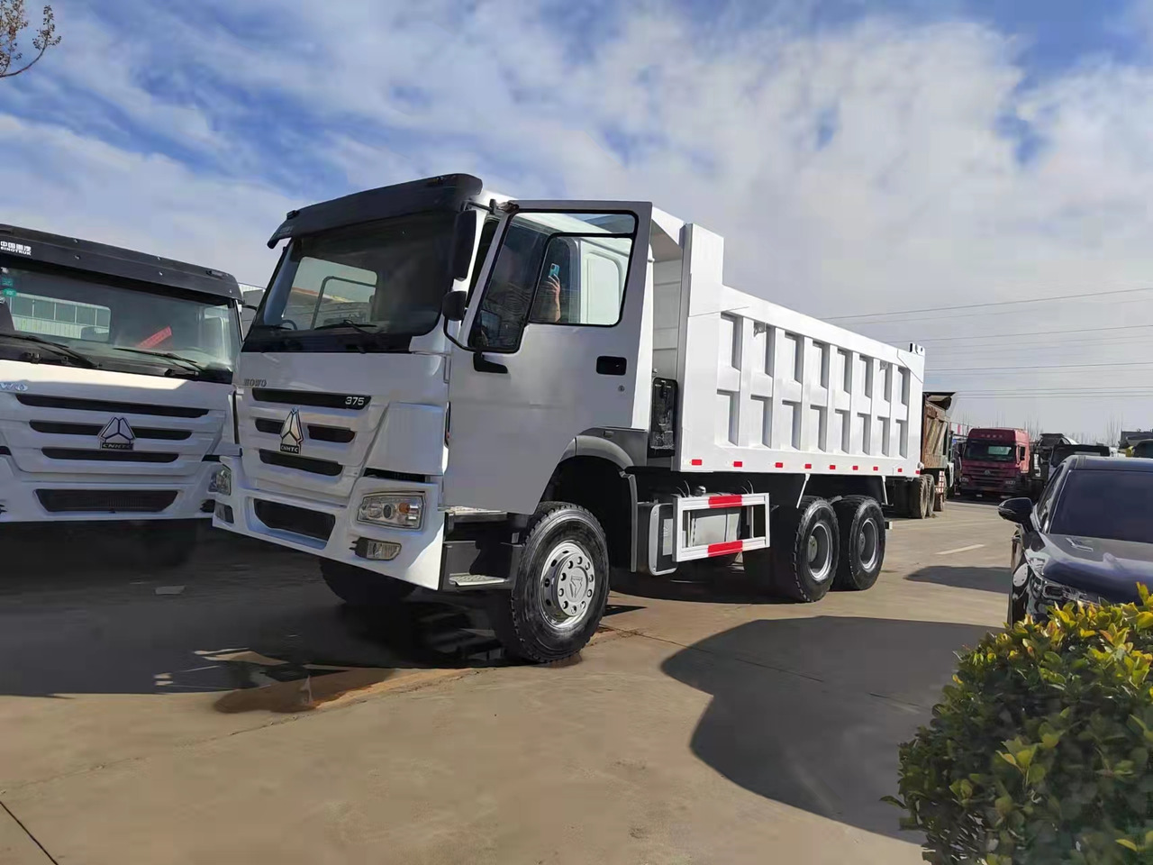 Самосвал камион SINOTRUK HOWO: снимка 6 Самосвал камион SINOTRUK HOWO: снимка 6