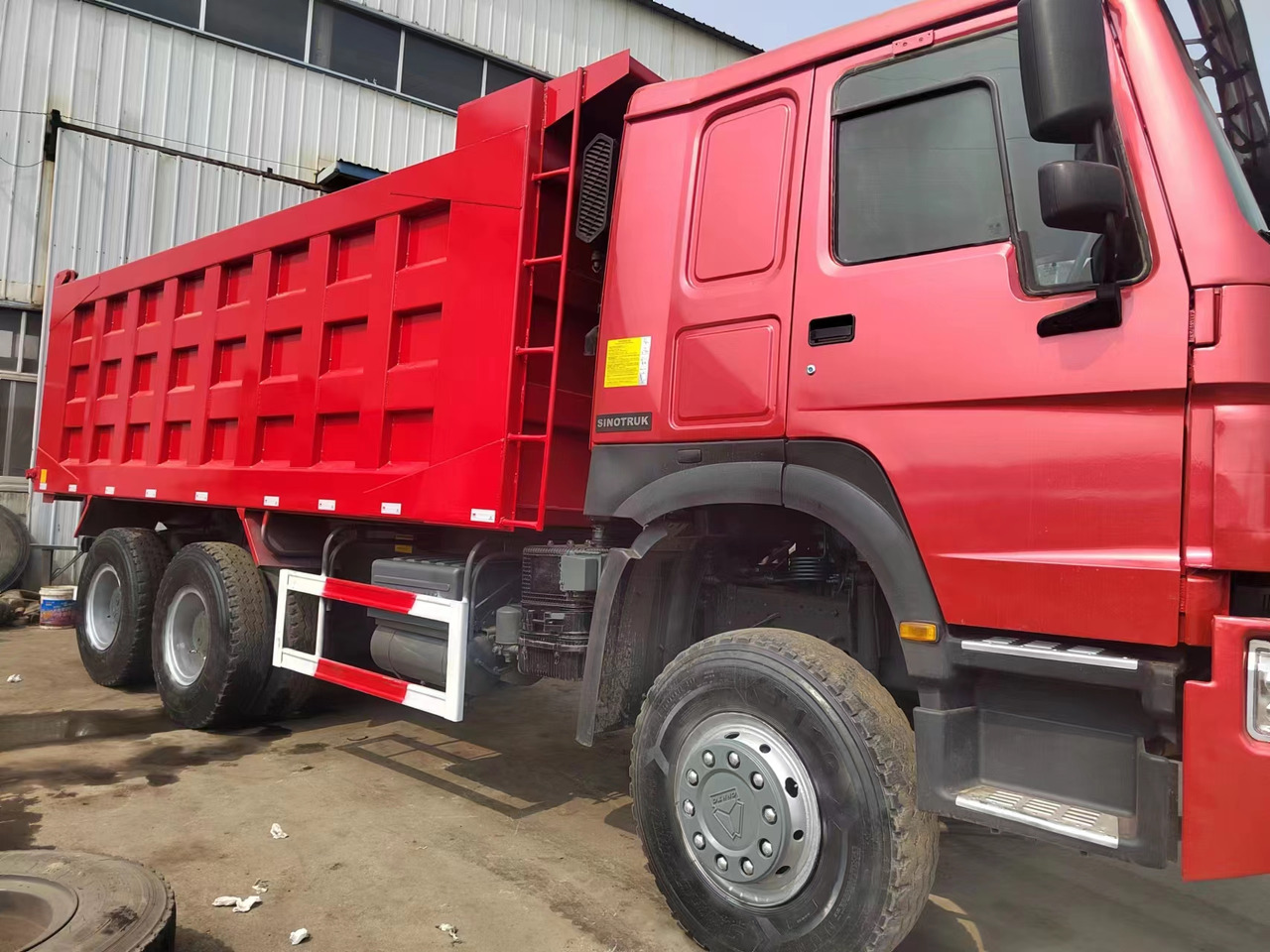 SINOTRUK Howo - Самосвал камион: снимка 4 SINOTRUK Howo - Самосвал камион: снимка 4