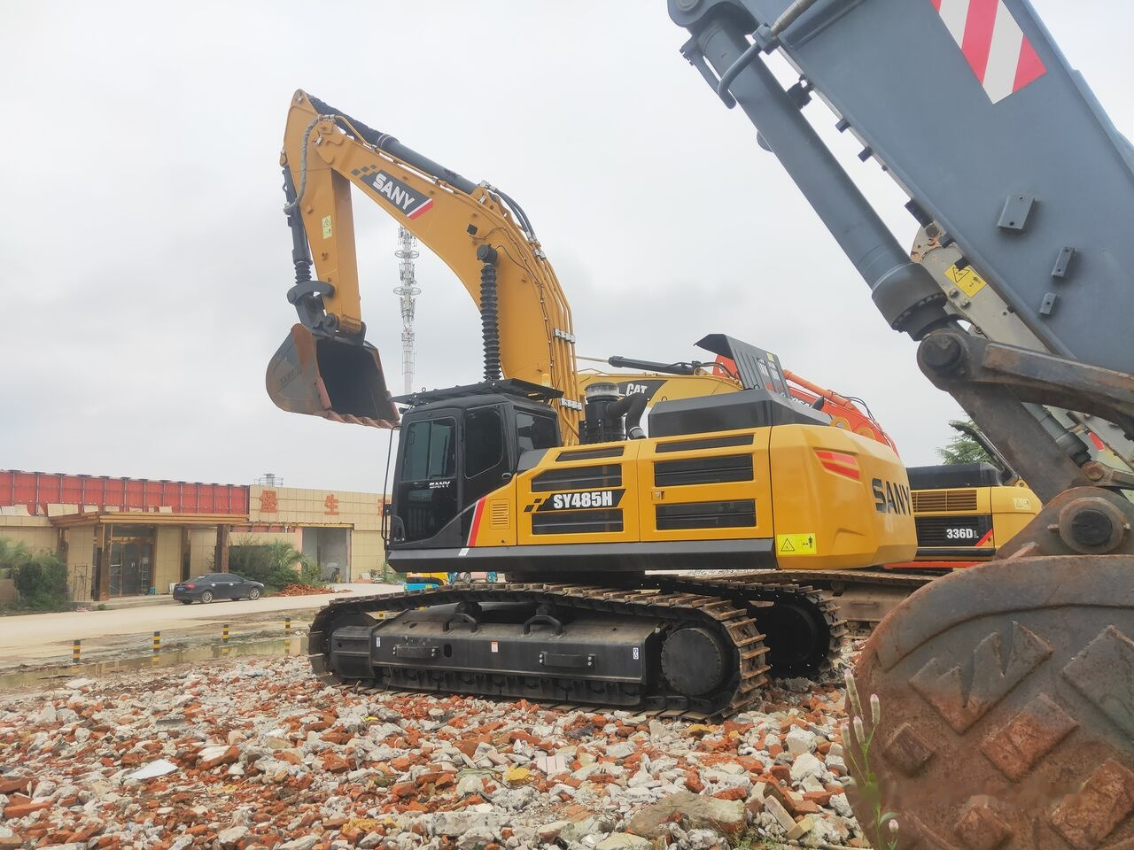 Верижен багер Sany SY485H: снимка 12