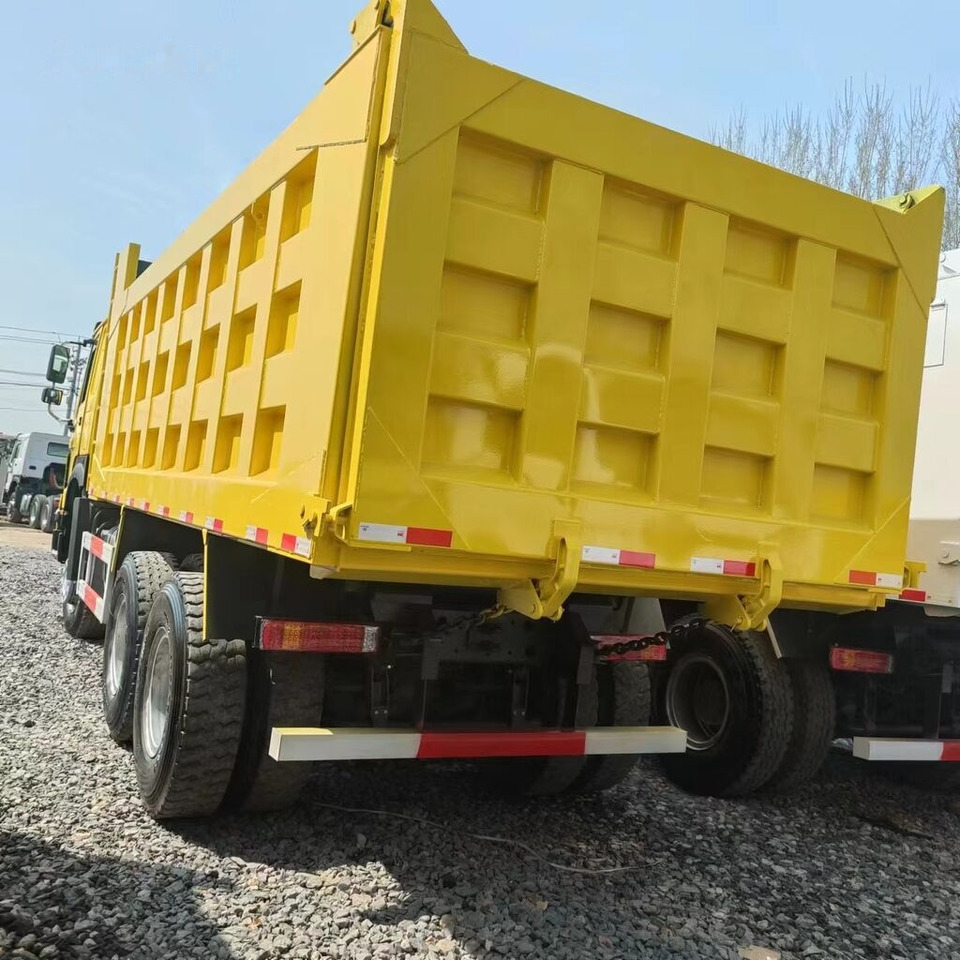 Sinotruk Howo 6*4 Right hand drive - Самосвал камион: снимка 4 Sinotruk Howo 6*4 Right hand drive - Самосвал камион: снимка 4