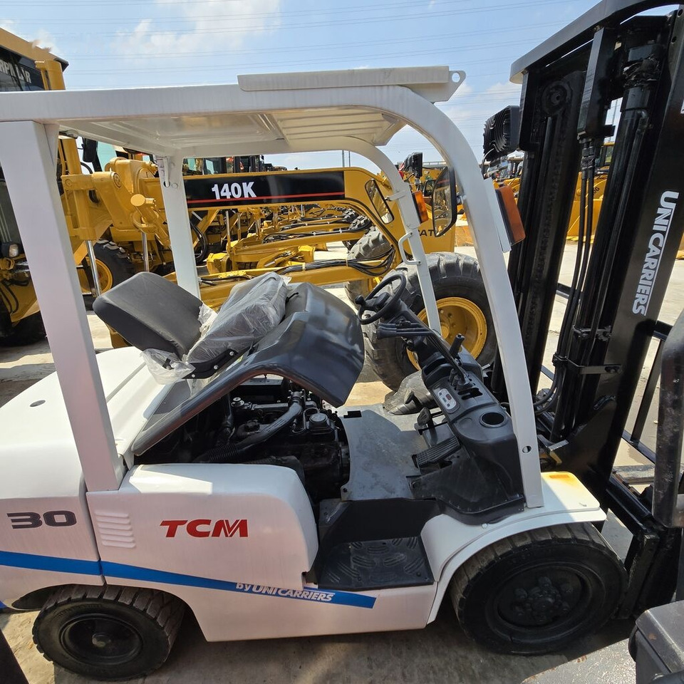 TCM FD30 - Дизелов мотокар: снимка 2 TCM FD30 - Дизелов мотокар: снимка 2