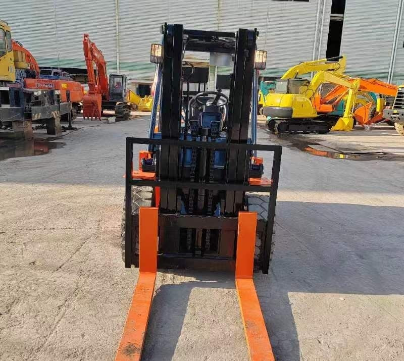 Toyota FD50 - Дизелов мотокар: снимка 3 Toyota FD50 - Дизелов мотокар: снимка 3