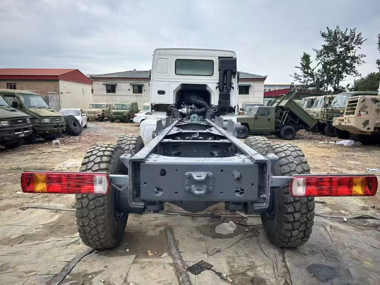 SINOTRUK HOWO - Влекач: снимка 5 SINOTRUK HOWO - Влекач: снимка 5
