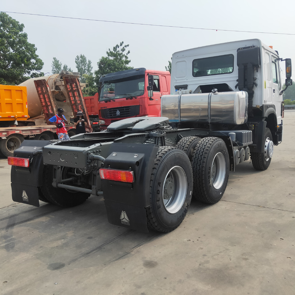 Влекач SINOTRUK HOWO: снимка 6