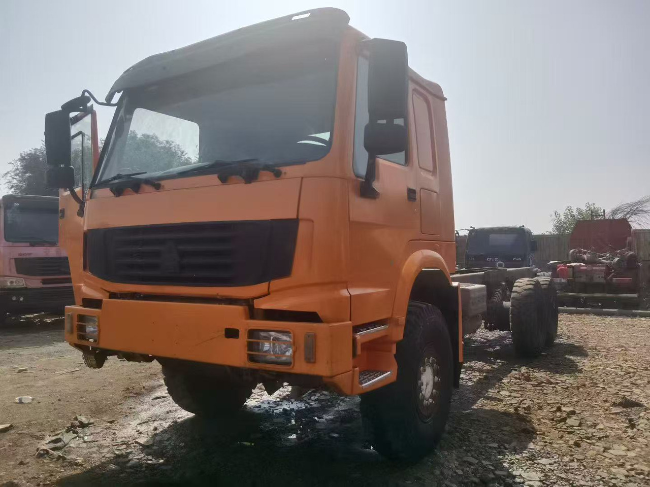 SINOTRUK HOWO - Влекач: снимка 2 SINOTRUK HOWO - Влекач: снимка 2