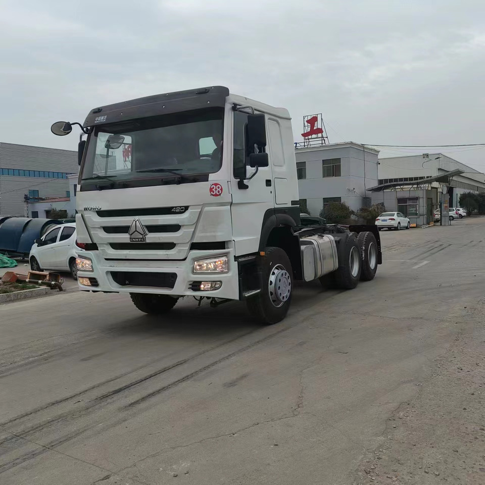 SINOTRUK HOWO trailer head - Влекач: снимка 2 SINOTRUK HOWO trailer head - Влекач: снимка 2