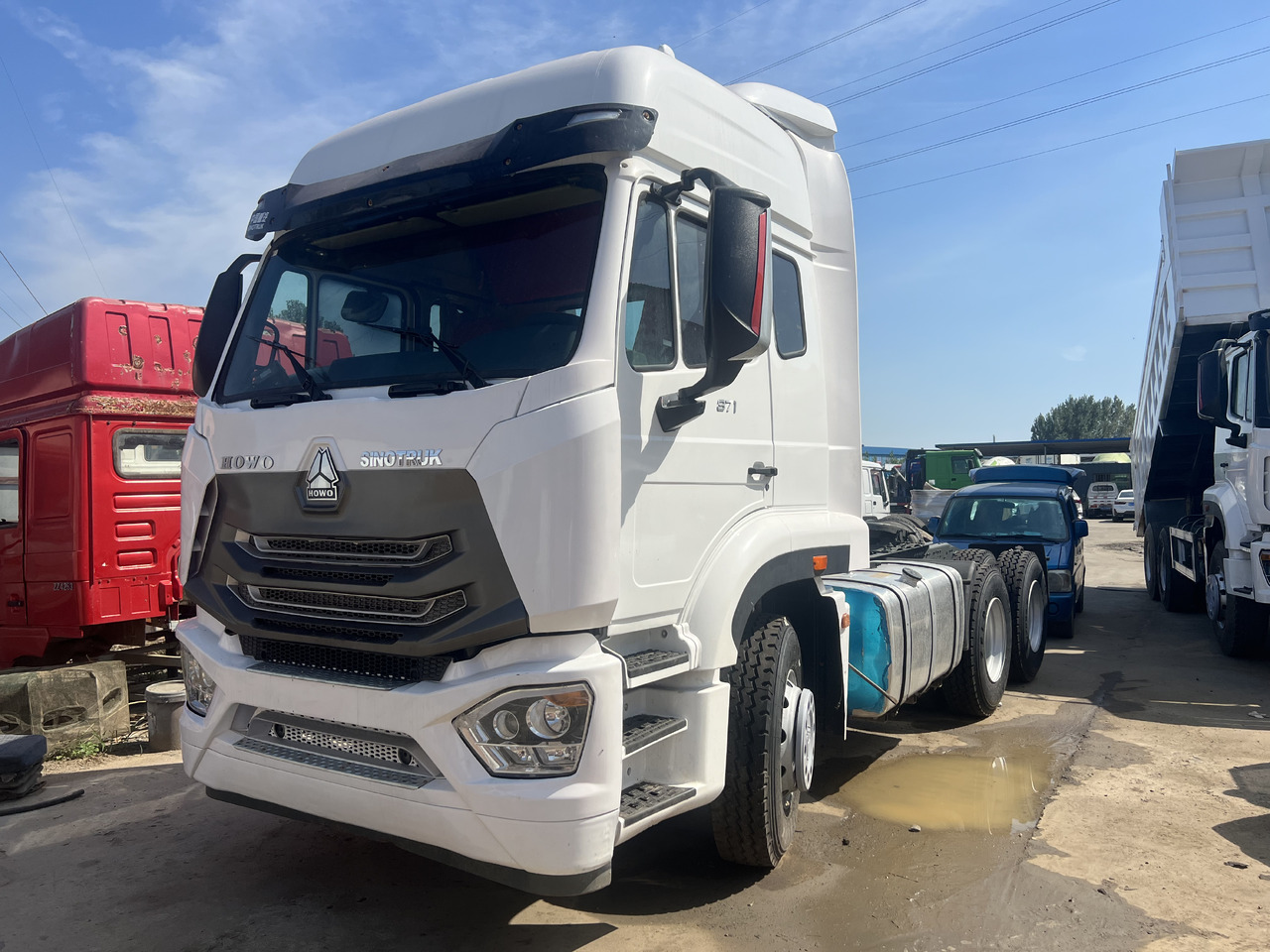 SINOTRUK HOWO trailer head - Влекач: снимка 1 SINOTRUK HOWO trailer head - Влекач: снимка 1