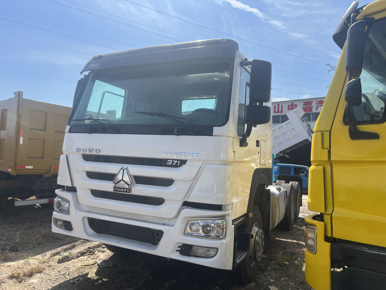 SINOTRUK HOWO trailer head - Влекач: снимка 3 SINOTRUK HOWO trailer head - Влекач: снимка 3