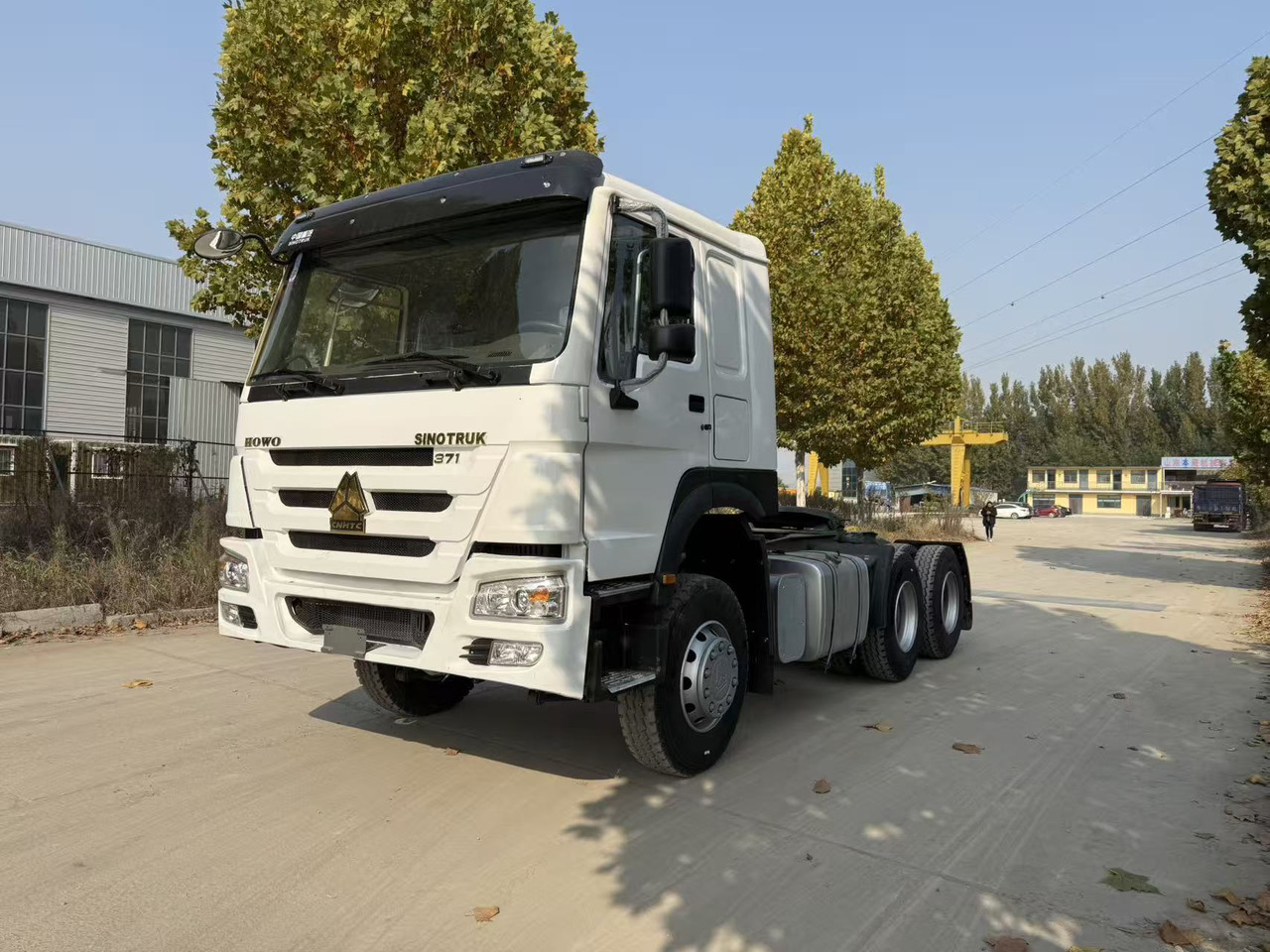 SINOTRUK Howo tractor head - Влекач: снимка 1 SINOTRUK Howo tractor head - Влекач: снимка 1