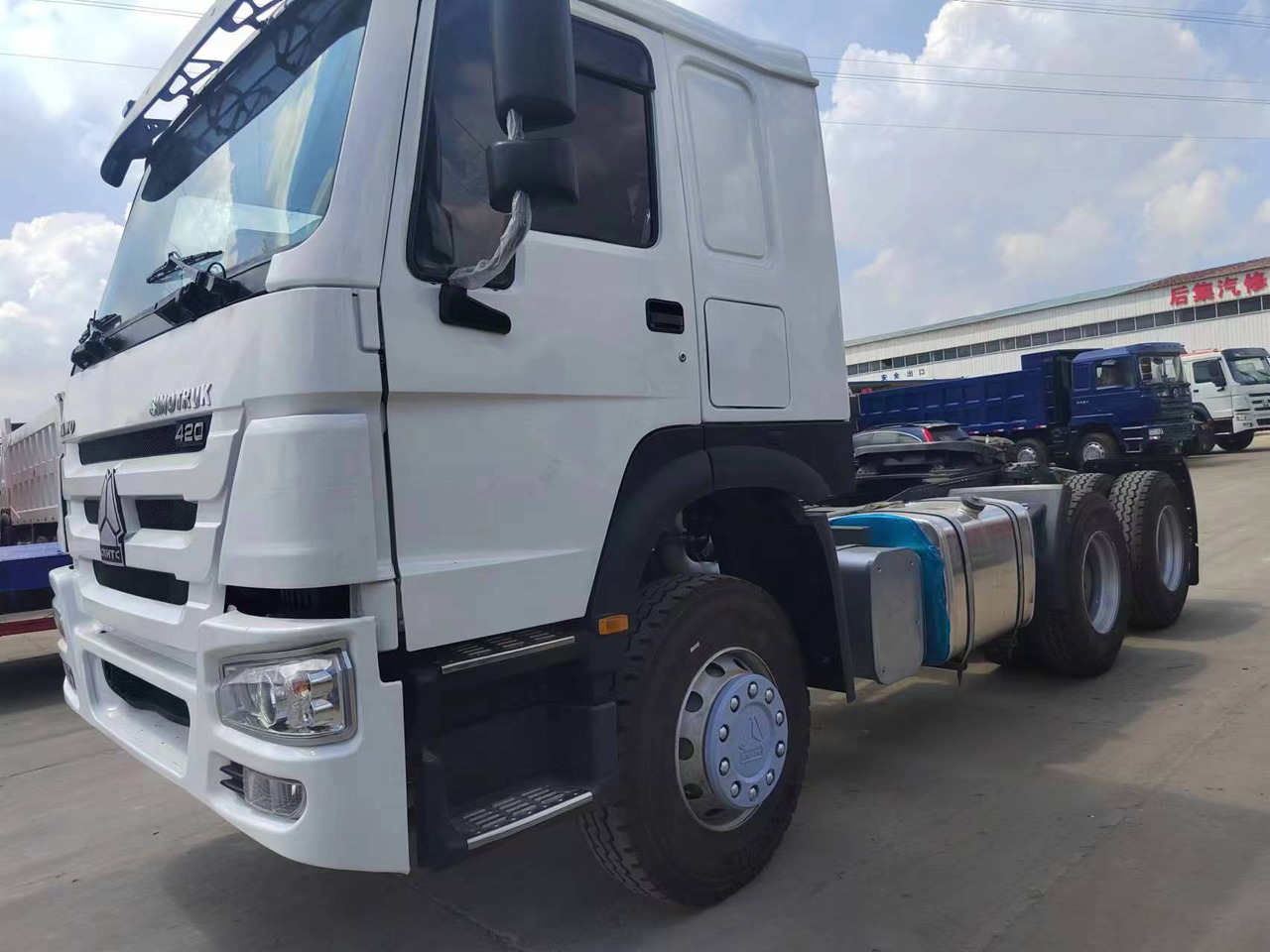 Влекач SINOTRUK Trailer head: снимка 7