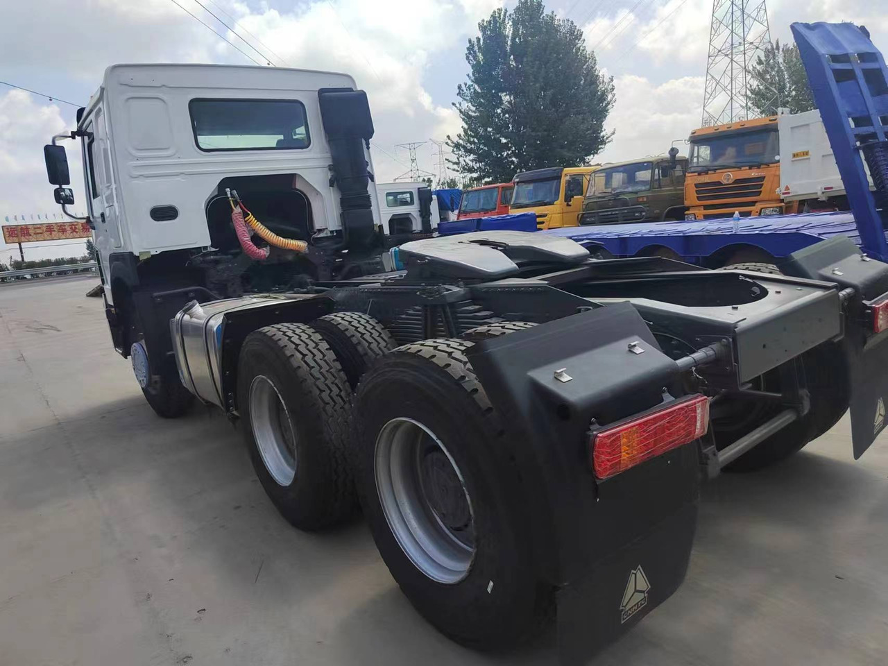 Влекач SINOTRUK Trailer head: снимка 6