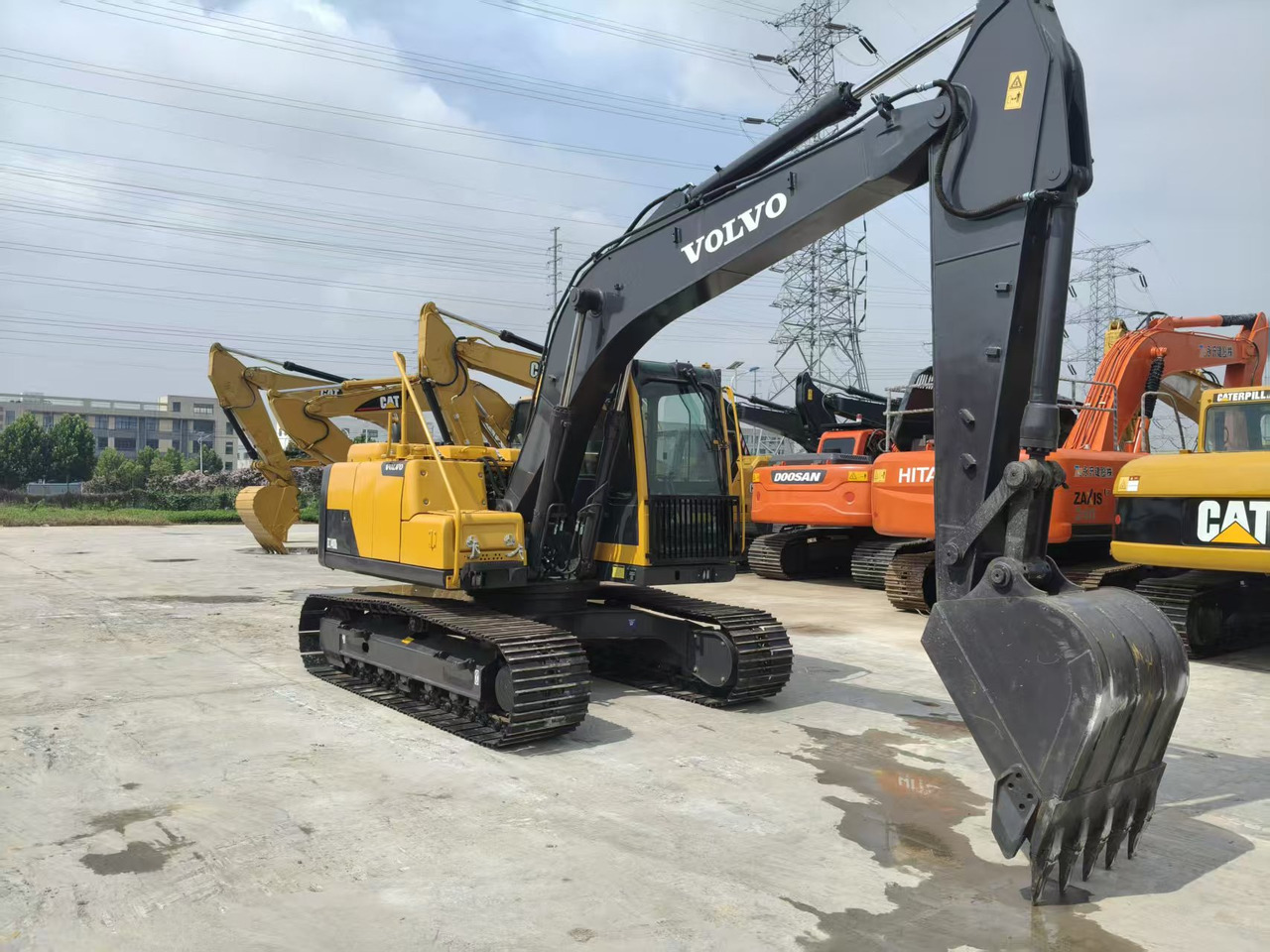 Volvo EC140DL - Верижен багер: снимка 2 Volvo EC140DL - Верижен багер: снимка 2