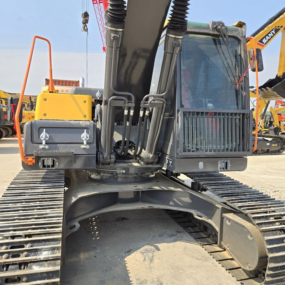 Верижен багер Volvo EC210: снимка 10
