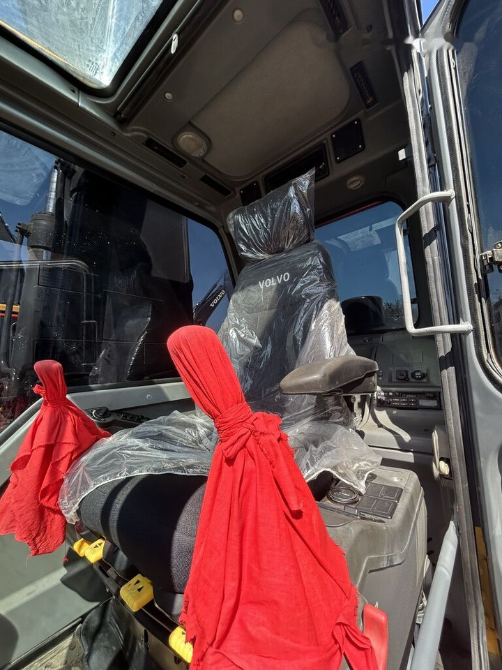 Volvo EC240 - Верижен багер: снимка 4 Volvo EC240 - Верижен багер: снимка 4