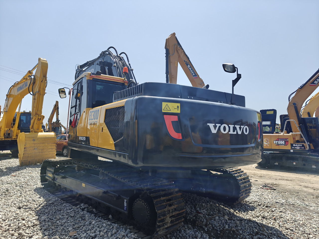 Volvo EC300DL - Верижен багер: снимка 4 Volvo EC300DL - Верижен багер: снимка 4