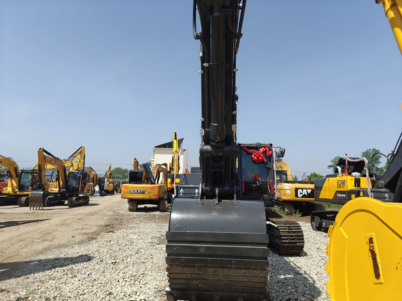 Volvo EC300DL - Верижен багер: снимка 3 Volvo EC300DL - Верижен багер: снимка 3