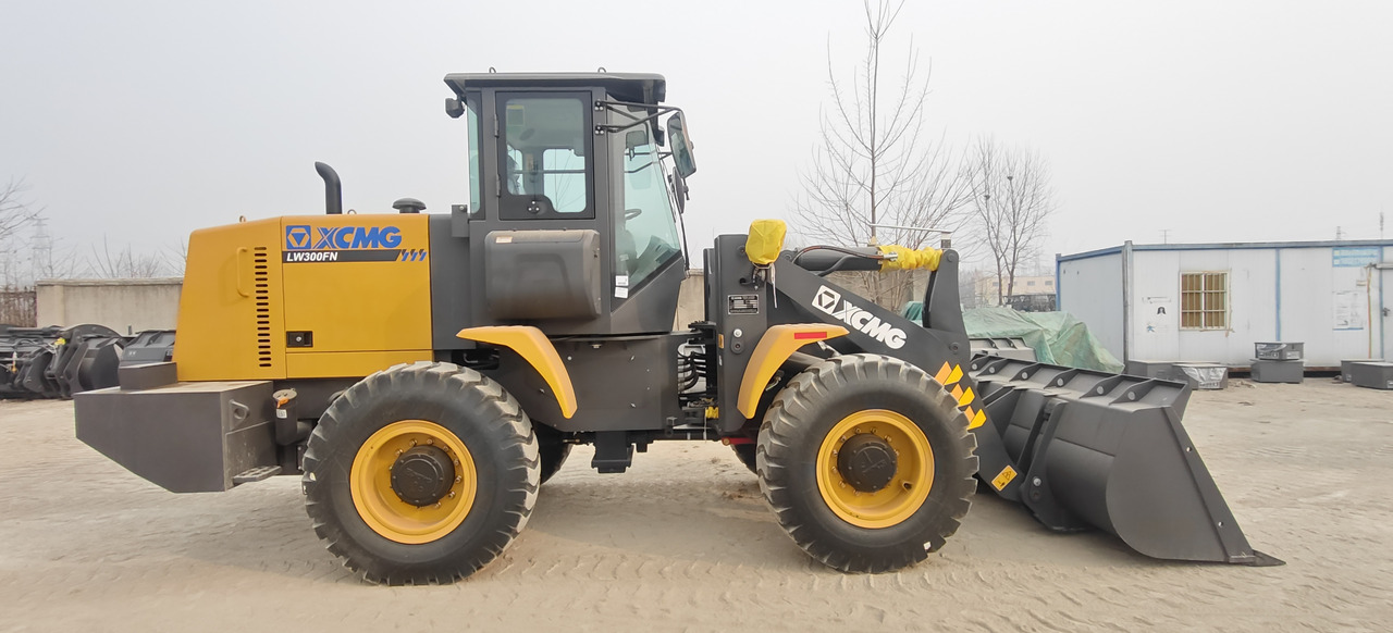 XCMG LW300FN - Колесен товарач: снимка 2 XCMG LW300FN - Колесен товарач: снимка 2