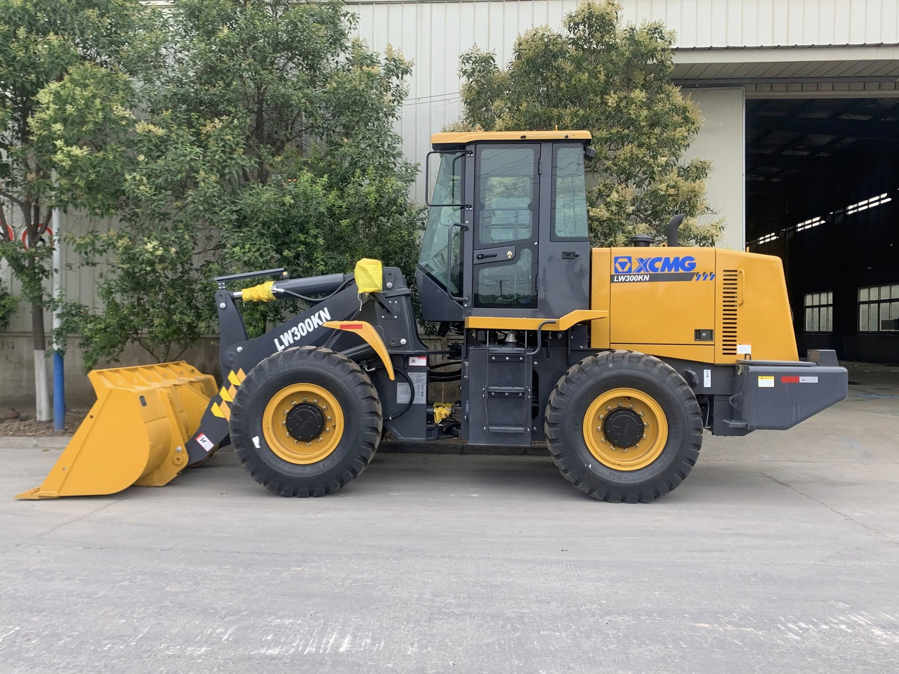 XCMG LW300KN - Колесен товарач: снимка 3 XCMG LW300KN - Колесен товарач: снимка 3