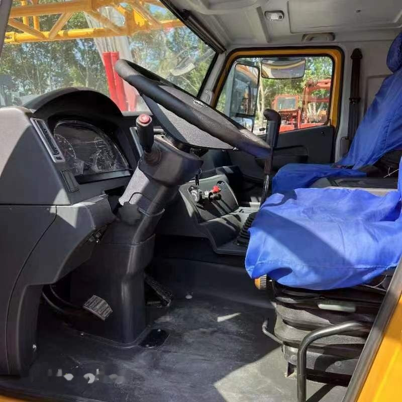 XCMG XCT25 - Автокран: снимка 2 XCMG XCT25 - Автокран: снимка 2