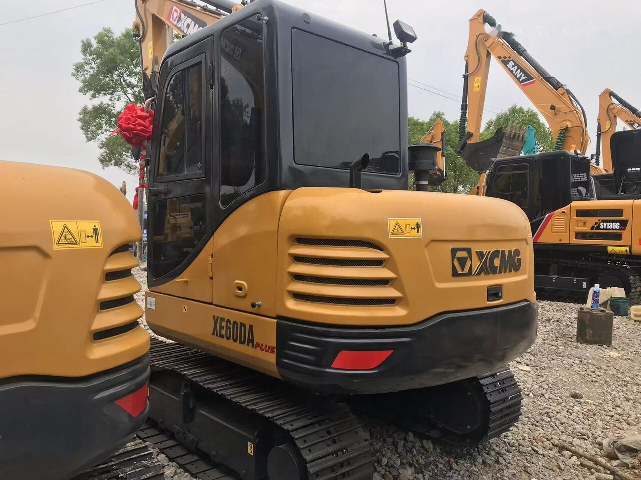 XCMG XE60DA - Мини багер: снимка 2 XCMG XE60DA - Мини багер: снимка 2