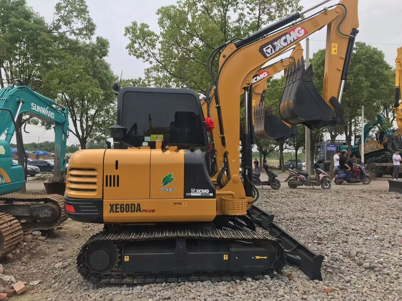 XCMG XE60DA - Мини багер: снимка 1 XCMG XE60DA - Мини багер: снимка 1