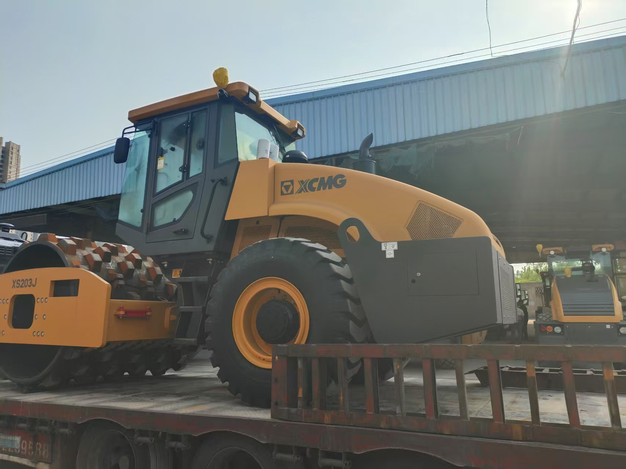 XCMG XS203J - Пътен валяк: снимка 1 XCMG XS203J - Пътен валяк: снимка 1