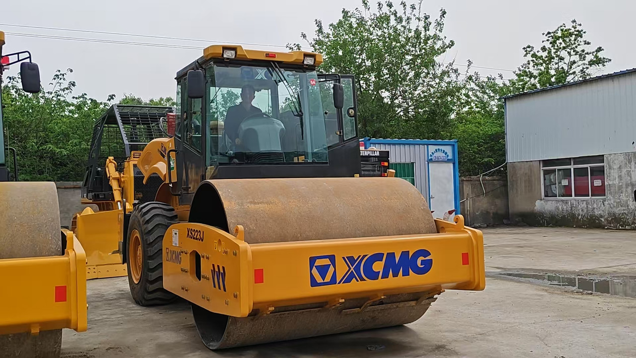 XCMG XS233J - Компактор: снимка 4 XCMG XS233J - Компактор: снимка 4