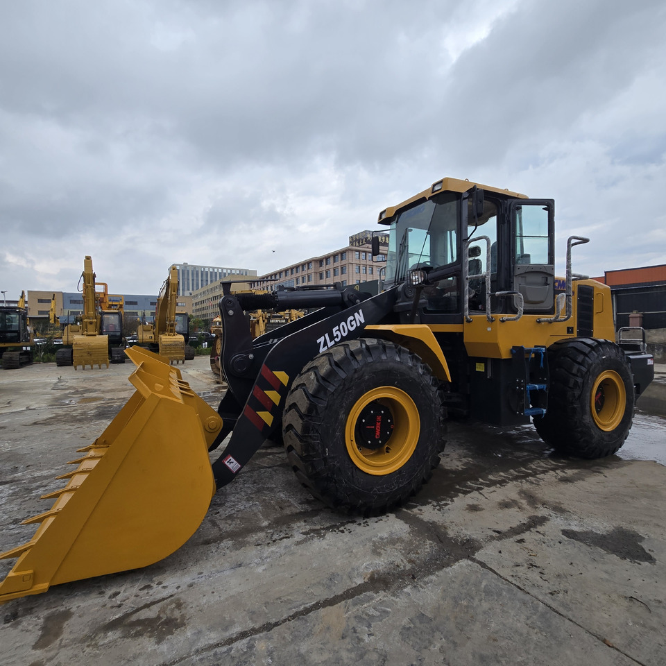 XCMG ZL50GN - Колесен товарач: снимка 2 XCMG ZL50GN - Колесен товарач: снимка 2
