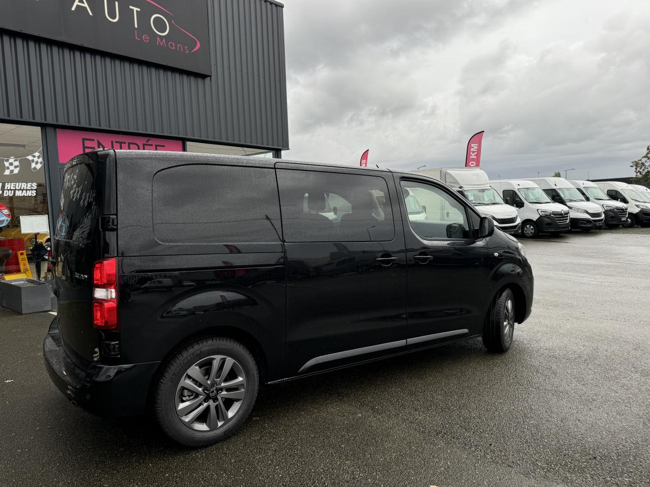 CITROEN jumpy M 2.0 BLUEHDI 180 S S EAT8 DOUBLE CABINE 5 PLACES - Товарен бус: снимка 5 CITROEN jumpy M 2.0 BLUEHDI 180 S S EAT8 DOUBLE CABINE 5 PLACES - Товарен бус: снимка 5