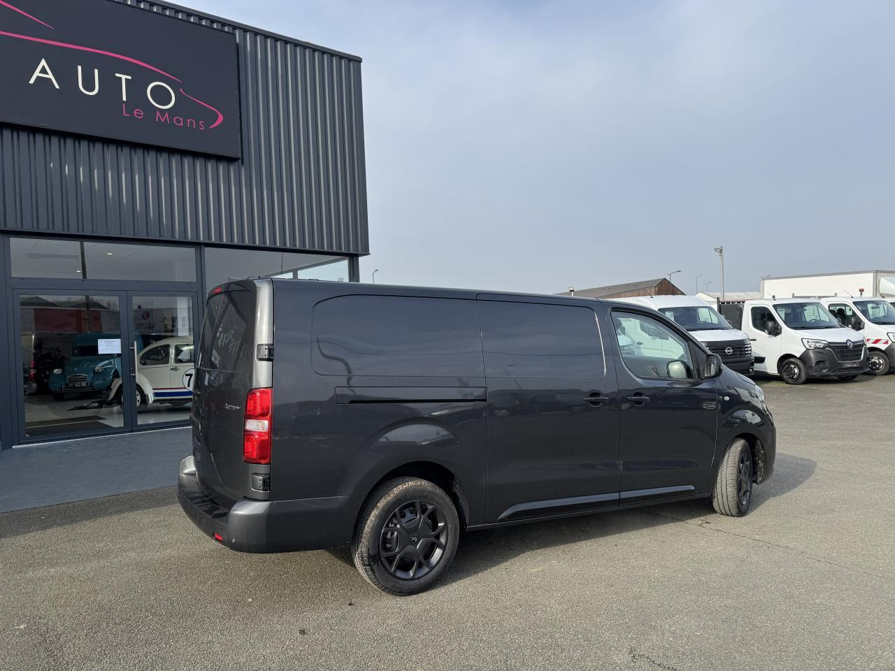 Citroen Jumpy 2 PLACES XL 2.0 BLUEHDI 180CH S&S PACK PREMIUM CONNECT EAT8 - Товарен бус: снимка 5 Citroen Jumpy 2 PLACES XL 2.0 BLUEHDI 180CH S&S PACK PREMIUM CONNECT EAT8 - Товарен бус: снимка 5