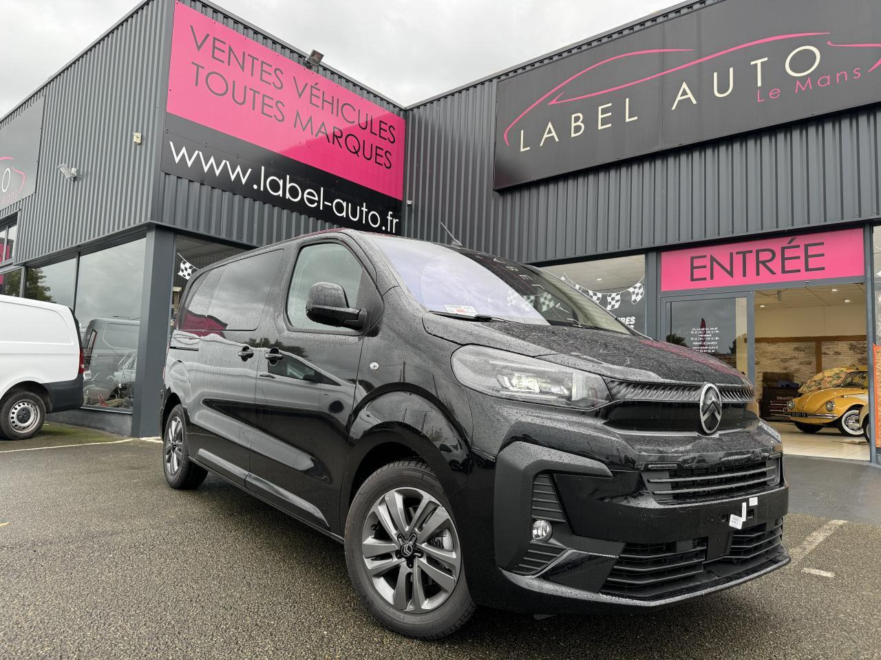 Citroen Jumpy M 2.0 BLUEHDI 180CH S&S CABINE APPROFONDIE FIXE EAT8 - Бус с двойна кабина: снимка 4 Citroen Jumpy M 2.0 BLUEHDI 180CH S&S CABINE APPROFONDIE FIXE EAT8 - Бус с двойна кабина: снимка 4