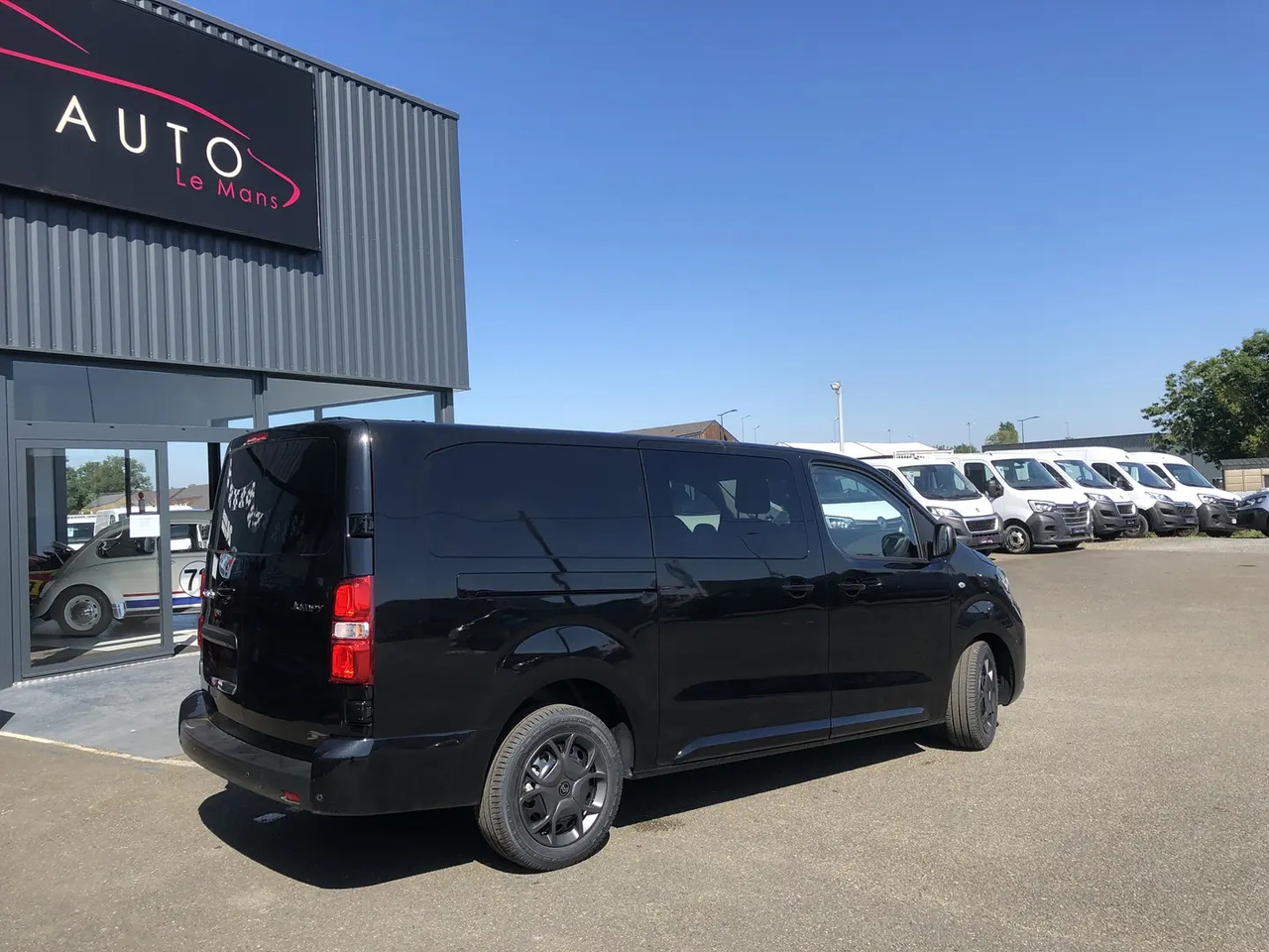 Citroen Jumpy XL 2.0 BLUEHDI 180CH S&S CABINE APPROFONDIE FIXE EAT8 - Бус с двойна кабина: снимка 4 Citroen Jumpy XL 2.0 BLUEHDI 180CH S&S CABINE APPROFONDIE FIXE EAT8 - Бус с двойна кабина: снимка 4
