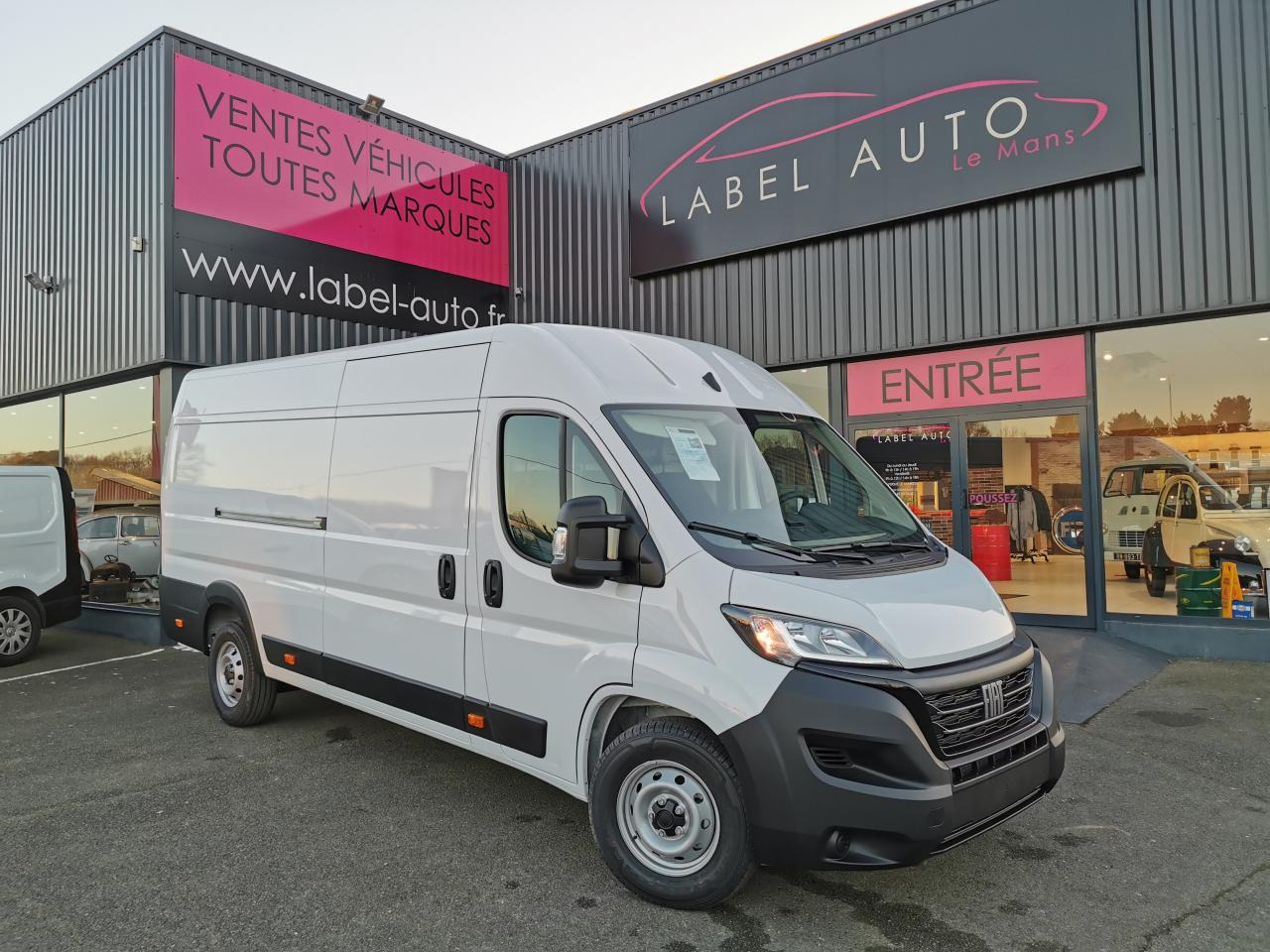 FIAT Ducato Tôlé Maxi 3.5 XL H2 2.2 - 140 S&S III FOURGON TOLE Fourgon Tôlé - Товарен бус: снимка 1 FIAT Ducato Tôlé Maxi 3.5 XL H2 2.2 - 140 S&S III FOURGON TOLE Fourgon Tôlé - Товарен бус: снимка 1