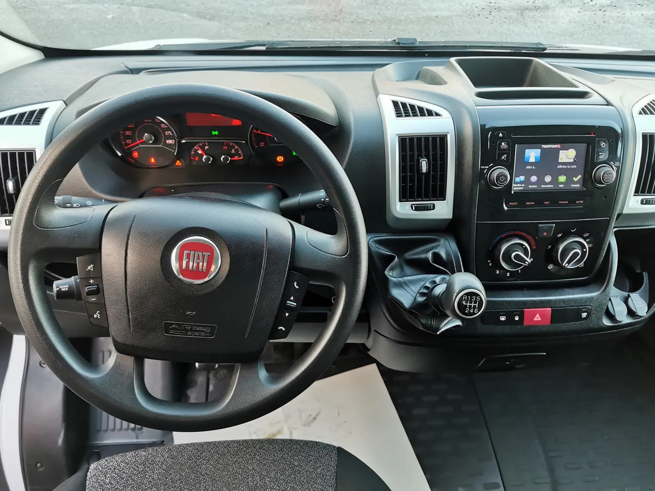 Fiat Ducato 3.5 MAXI L 2.3 MULTIJET 160CH ACIER PACK PRO NAV + COFFRE JPM E6D - Бус самосвал: снимка 3 Fiat Ducato 3.5 MAXI L 2.3 MULTIJET 160CH ACIER PACK PRO NAV + COFFRE JPM E6D - Бус самосвал: снимка 3