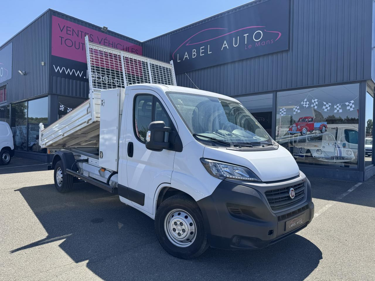 Fiat Ducato 3.5 MAXI L 2.3 MULTIJET 160CH BENNE ACIER PACK PRO NAV + COFFRE JPM - Бус самосвал: снимка 2 Fiat Ducato 3.5 MAXI L 2.3 MULTIJET 160CH BENNE ACIER PACK PRO NAV + COFFRE JPM - Бус самосвал: снимка 2