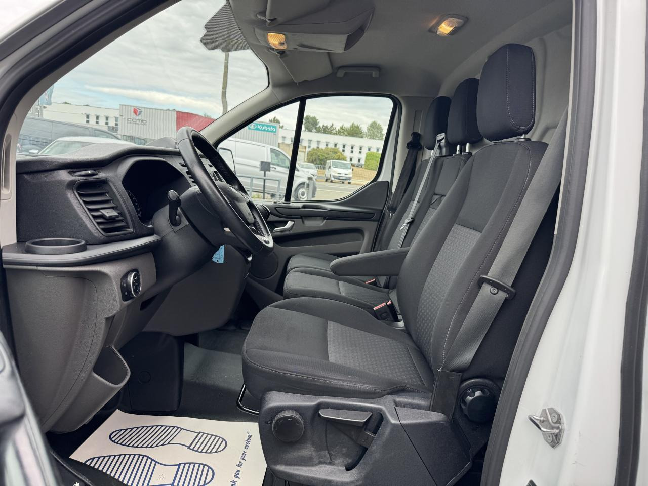 Ford Transit Custom 300 L2H1 2.0 ECOBLUE 130 HYBRID TREND BUSINESS - Товарен бус: снимка 4 Ford Transit Custom 300 L2H1 2.0 ECOBLUE 130 HYBRID TREND BUSINESS - Товарен бус: снимка 4