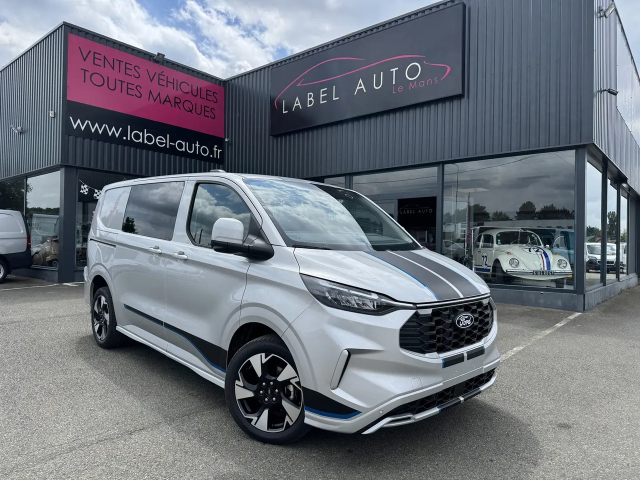 Ford Transit Custom 320 L1H1 2.0 ECOBLUE 170CH CABINE APPROFONDIE SPORT BVA8 - Бус с двойна кабина: снимка 2 Ford Transit Custom 320 L1H1 2.0 ECOBLUE 170CH CABINE APPROFONDIE SPORT BVA8 - Бус с двойна кабина: снимка 2