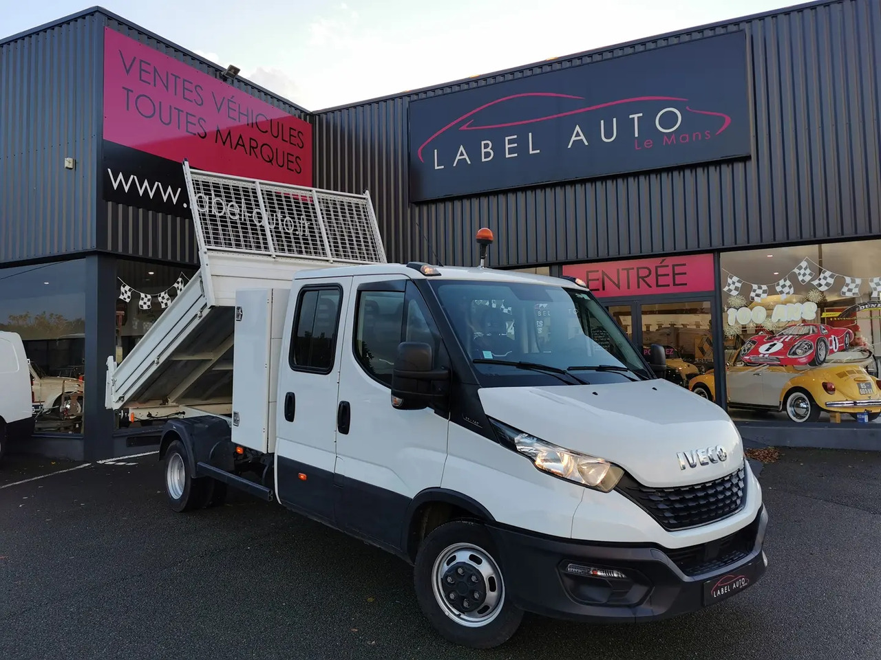 Iveco Daily 35C14H EMPATTEMENT 3750 - Бус самосвал, Бус с двойна кабина: снимка 5 Iveco Daily 35C14H EMPATTEMENT 3750 - Бус самосвал, Бус с двойна кабина: снимка 5