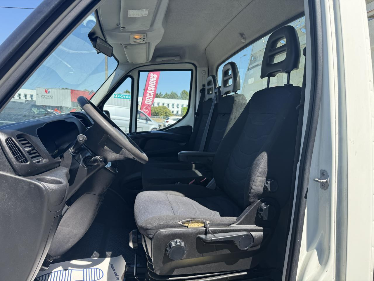 Iveco Daily IVECO 35 C 12 BENNE RJ 2.3 120 CH - Бус самосвал: снимка 4 Iveco Daily IVECO 35 C 12 BENNE RJ 2.3 120 CH - Бус самосвал: снимка 4