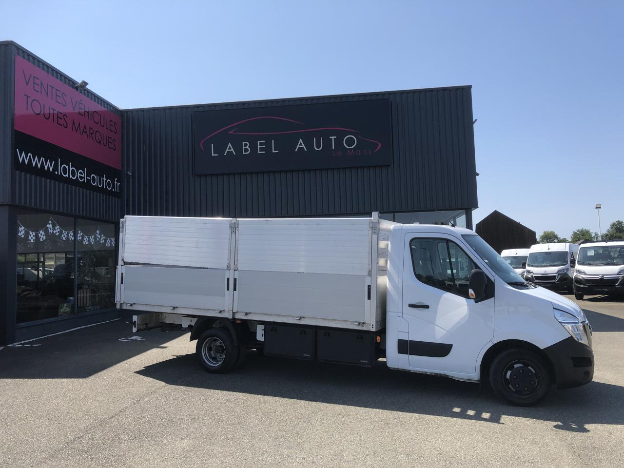 NISSAN INTERSTAR 3T5 2.3 DCI 165CH PLATEAU RIDELLES 4M50 - Бордови бус: снимка 1 NISSAN INTERSTAR 3T5 2.3 DCI 165CH PLATEAU RIDELLES 4M50 - Бордови бус: снимка 1