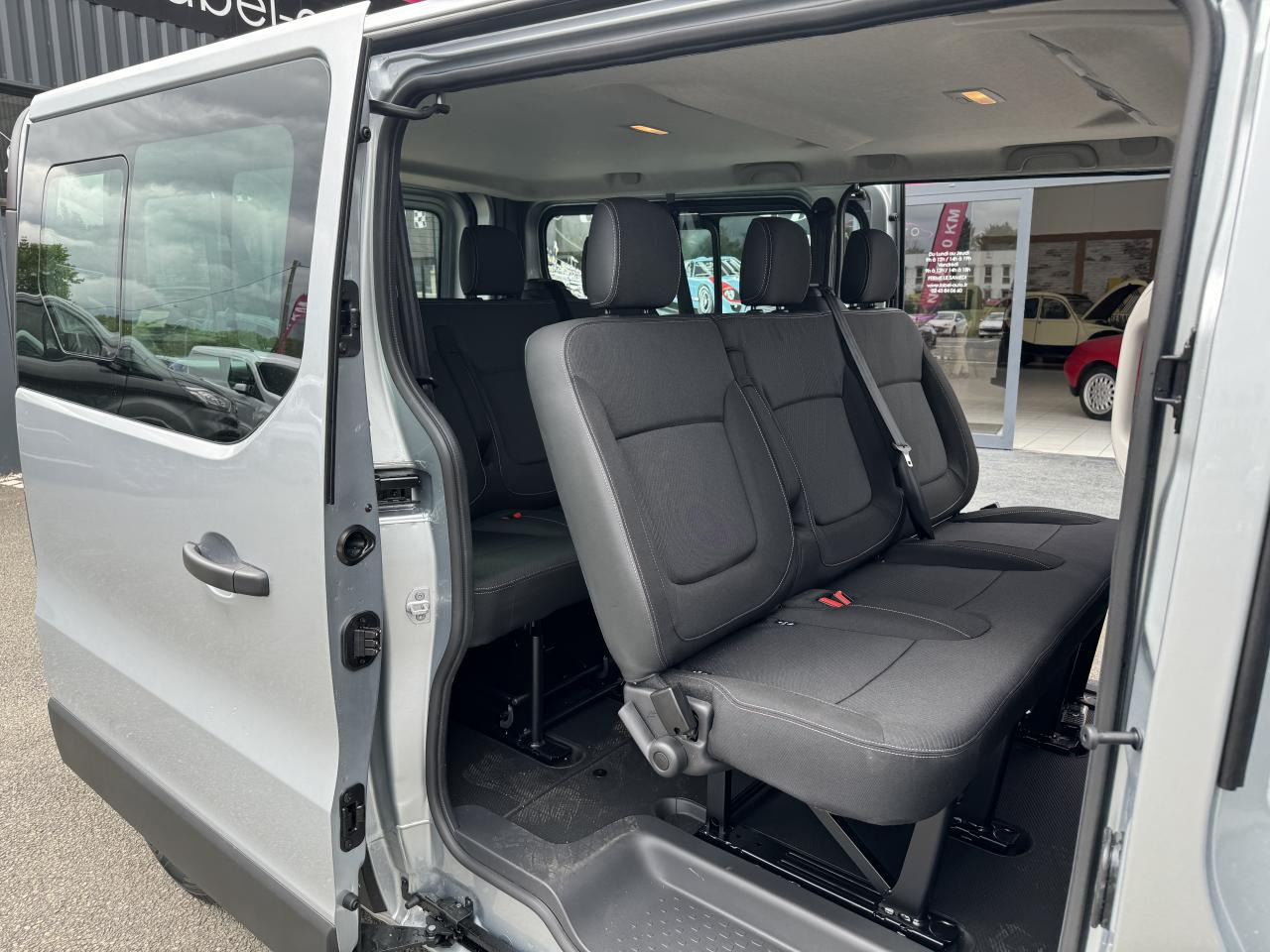 NISSAN Primastar N-Connecta 3.0t L2H1 2.0 dCi - 150 - BV DCT - S/S II 2021 COMBI Combi L2H1 PHASE 2 - Пътнически бус: снимка 5 NISSAN Primastar N-Connecta 3.0t L2H1 2.0 dCi - 150 - BV DCT - S/S II 2021 COMBI Combi L2H1 PHASE 2 - Пътнически бус: снимка 5