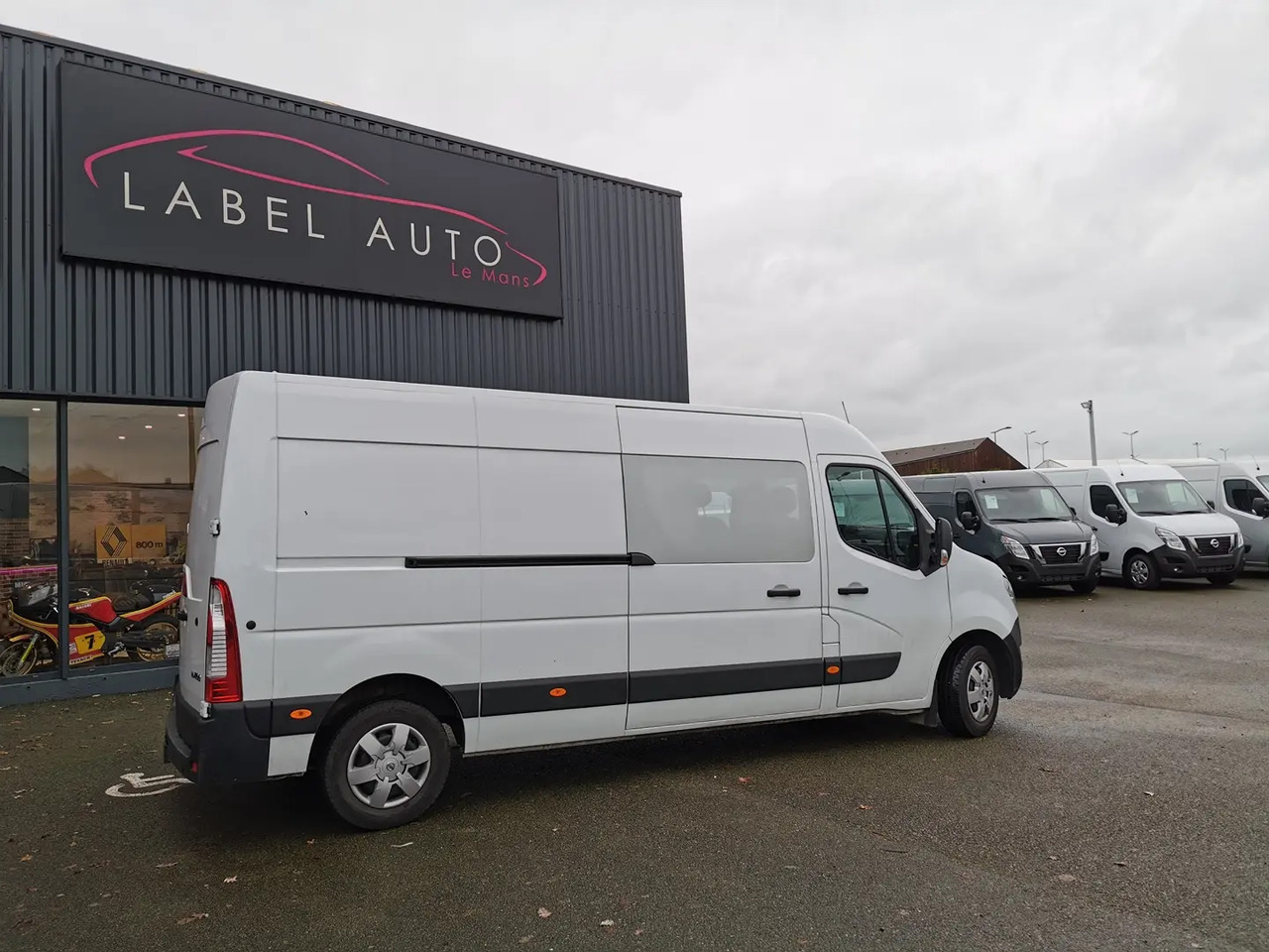 Nissan Interstar L2H2 3T5 2.3 DCI 135CH N-CONNECTA CAB APPRO - Бус с двойна кабина: снимка 5 Nissan Interstar L2H2 3T5 2.3 DCI 135CH N-CONNECTA CAB APPRO - Бус с двойна кабина: снимка 5