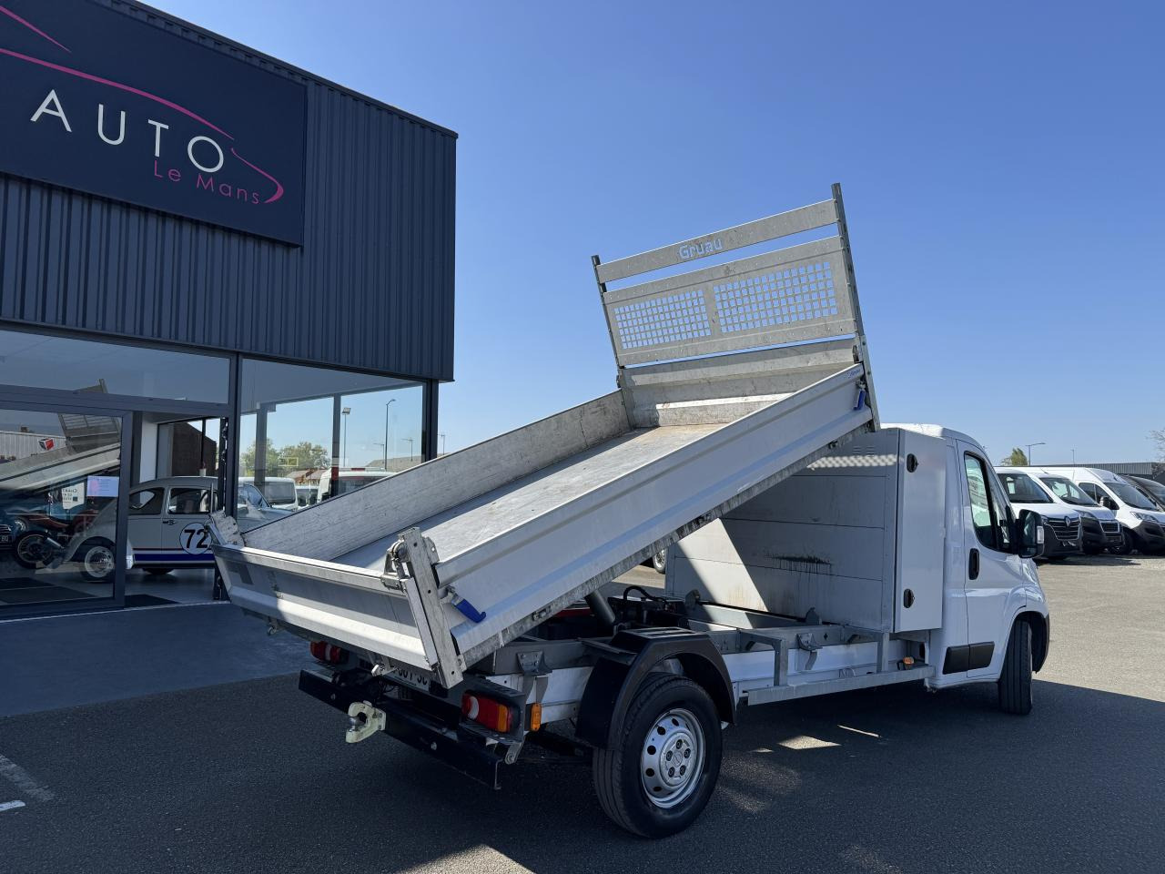 OPEL Movano 3.5t L2.2 BlueHDi Maxi 140CH BENNE COFFRE - Бус самосвал: снимка 4 OPEL Movano 3.5t L2.2 BlueHDi Maxi 140CH BENNE COFFRE - Бус самосвал: снимка 4