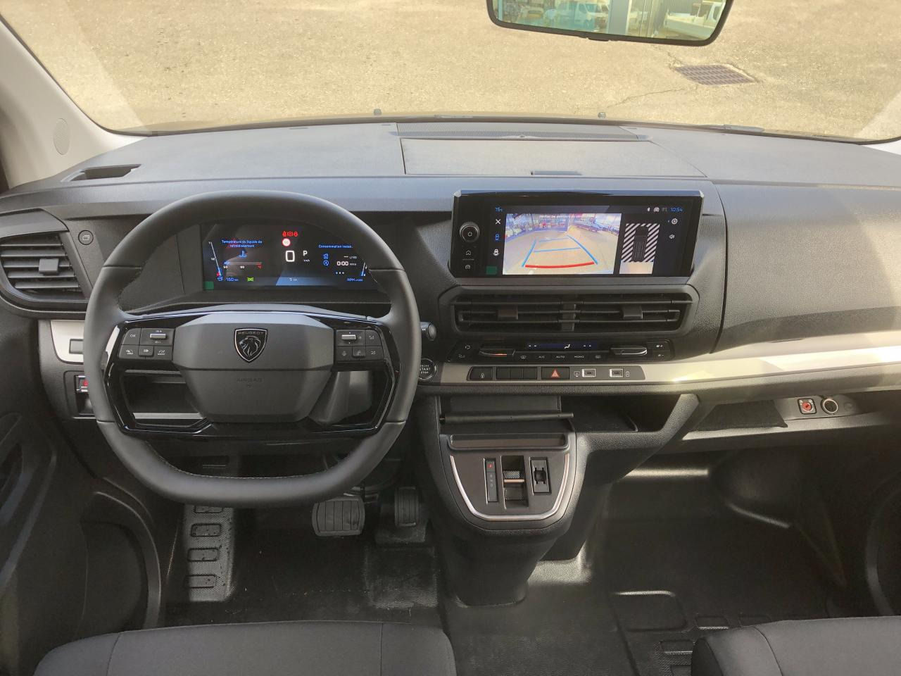 PEUGEOT Expert XL 2.0 BlueHDi - 180 S&S - BV EAT8 III CABINE APPROFONDIE Fourgon Cabine approfondie Fix - Товарен бус: снимка 4 PEUGEOT Expert XL 2.0 BlueHDi - 180 S&S - BV EAT8 III CABINE APPROFONDIE Fourgon Cabine approfondie Fix - Товарен бус: снимка 4