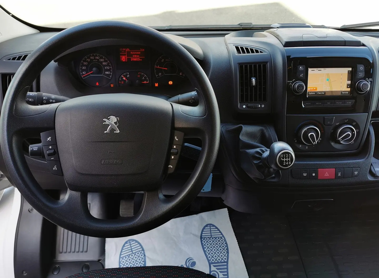 Peugeot Boxer 333 L2H2 2.2 BLUEHDI S&S 140CH ASPHALT - Товарен бус: снимка 4 Peugeot Boxer 333 L2H2 2.2 BLUEHDI S&S 140CH ASPHALT - Товарен бус: снимка 4